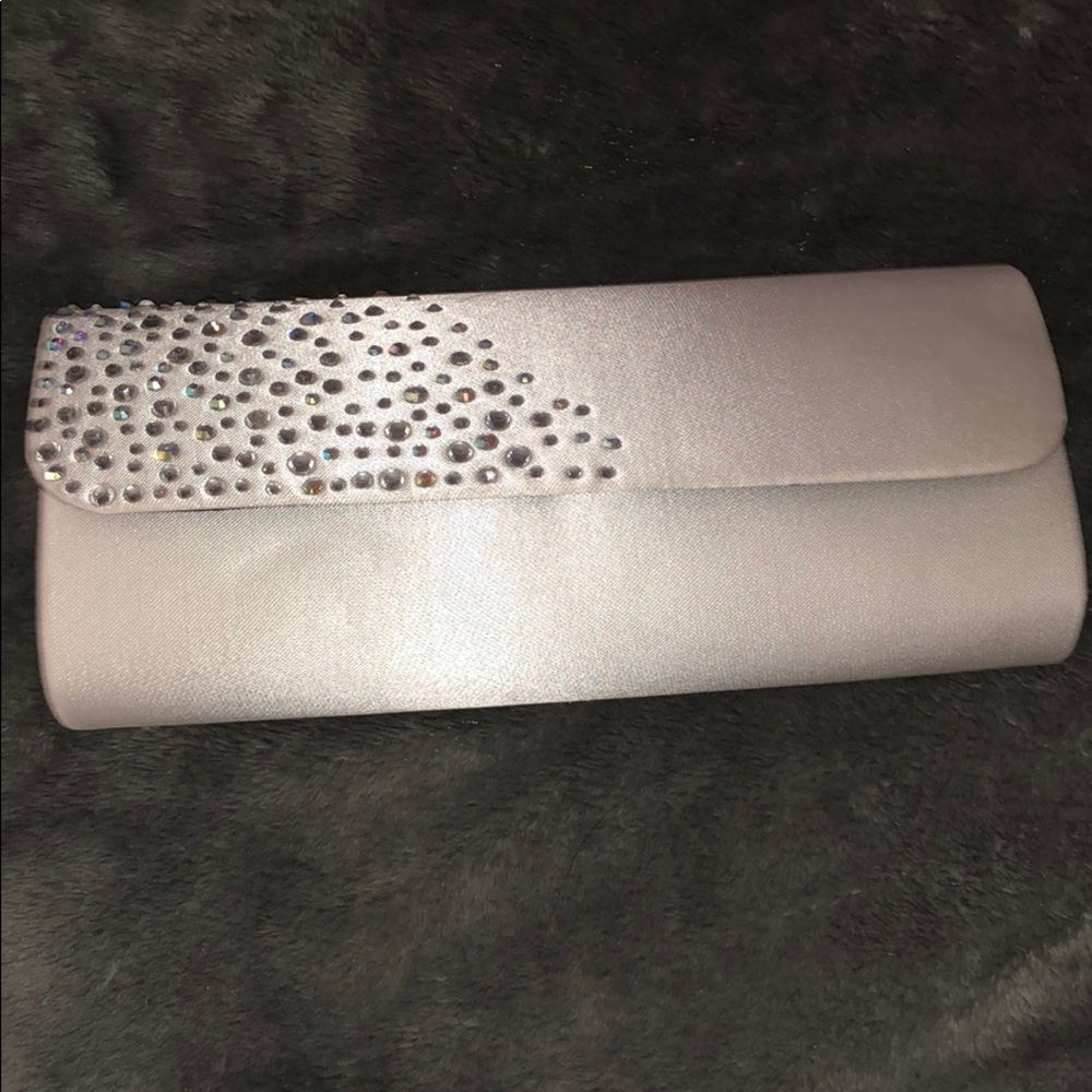 White clutch